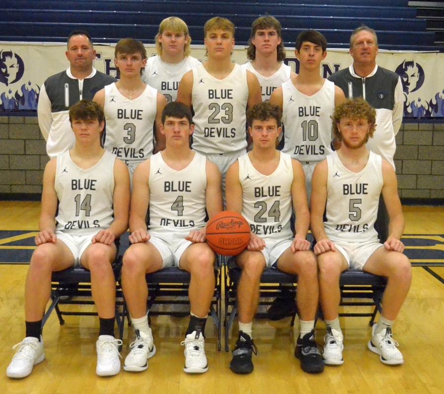 A group of men in basketball uniforms

Description automatically generated